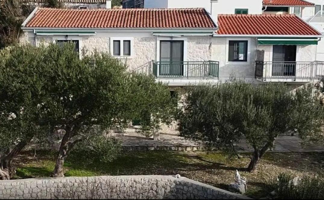 Apartmani Kremena Small Beach 200M Клек Екстериор снимка