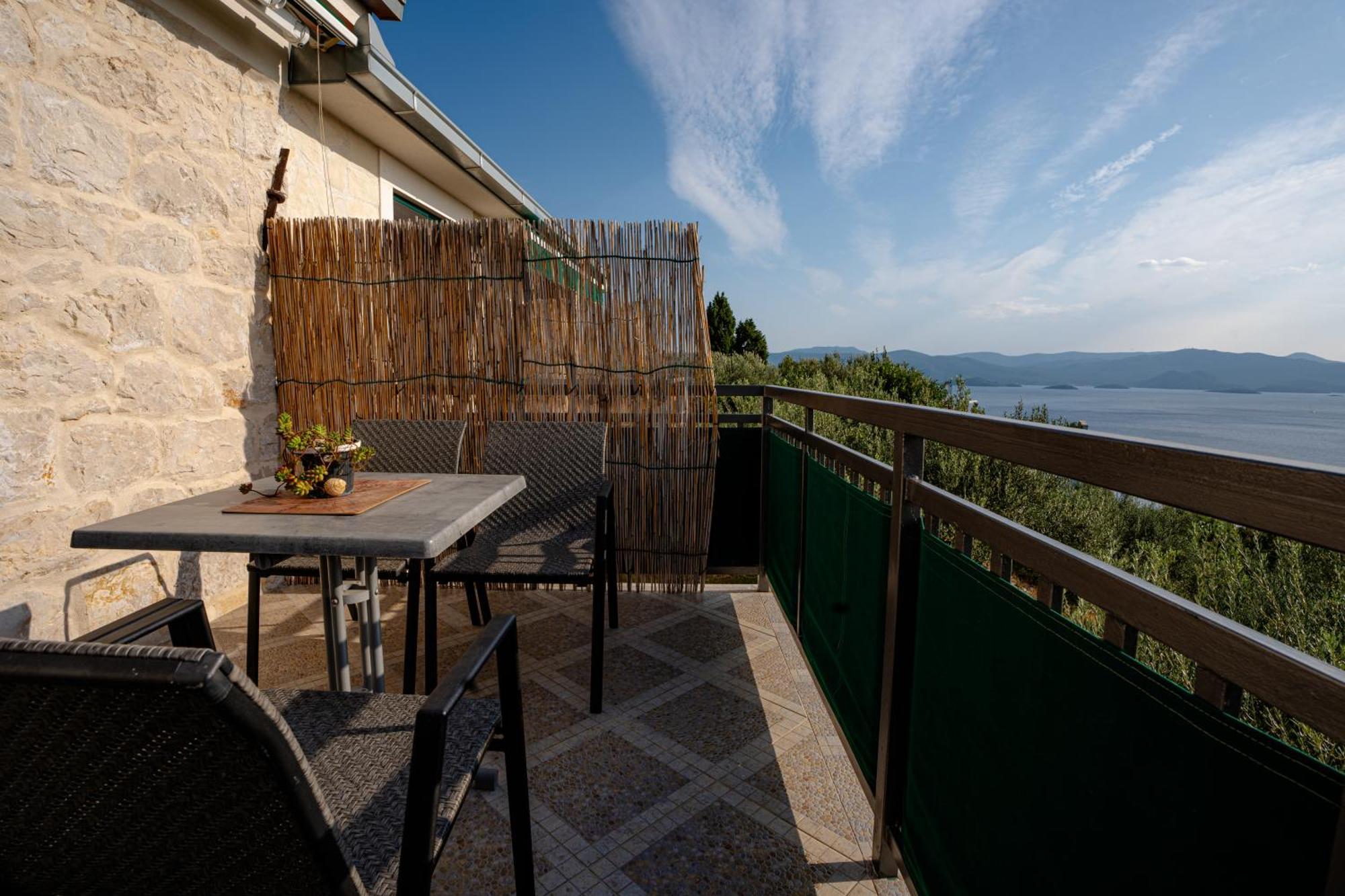 Apartmani Kremena Small Beach 200M Клек Екстериор снимка