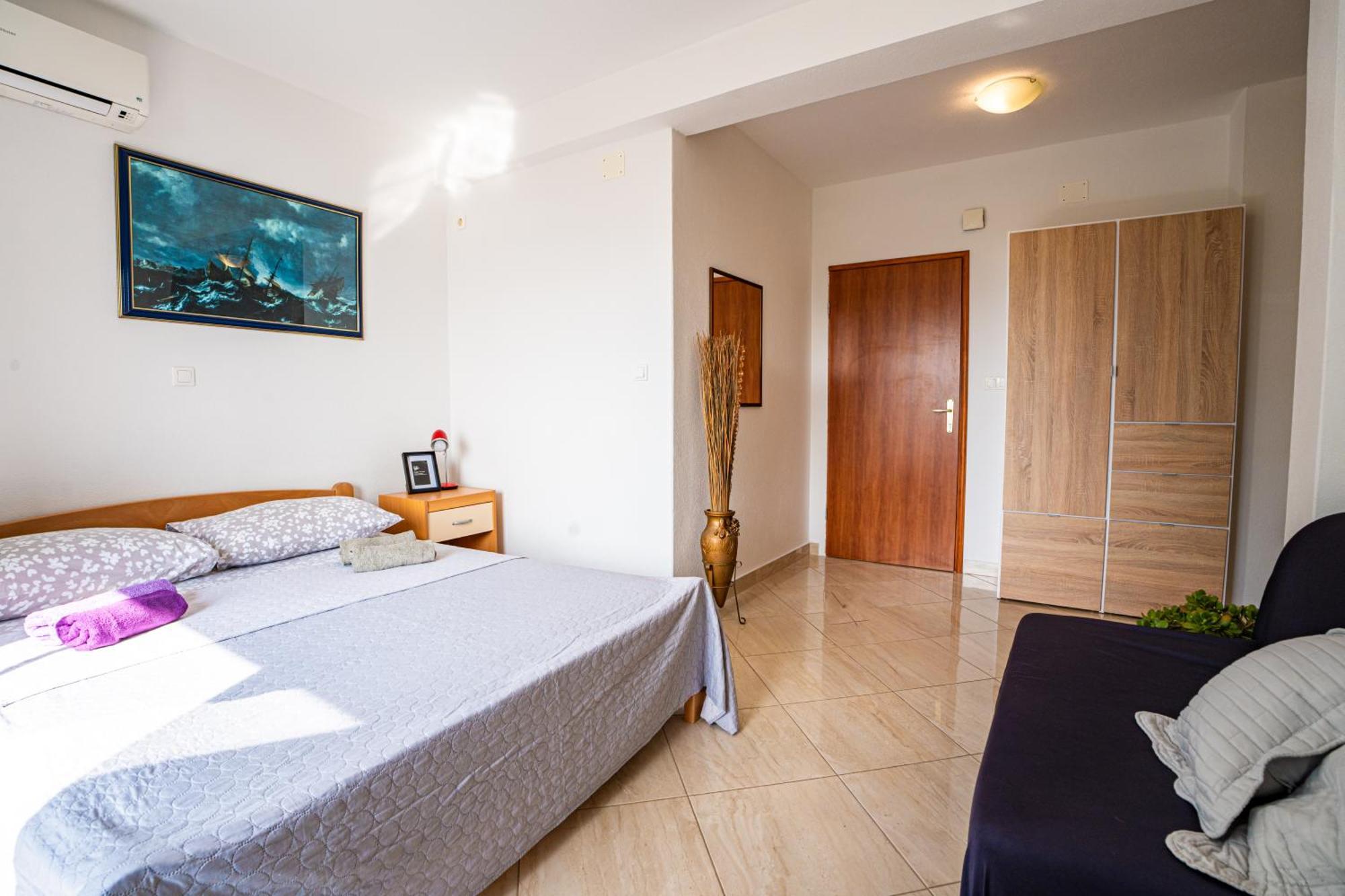 Apartmani Kremena Small Beach 200M Клек Екстериор снимка
