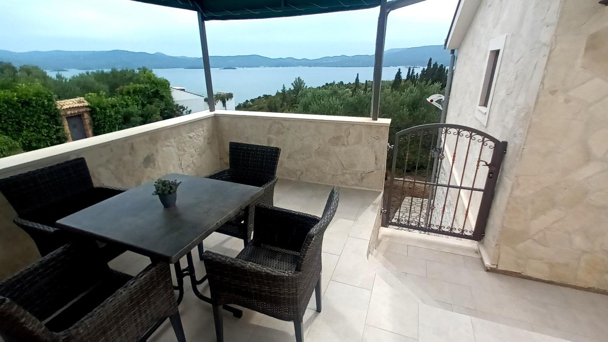 Apartmani Kremena Small Beach 200M Клек Екстериор снимка