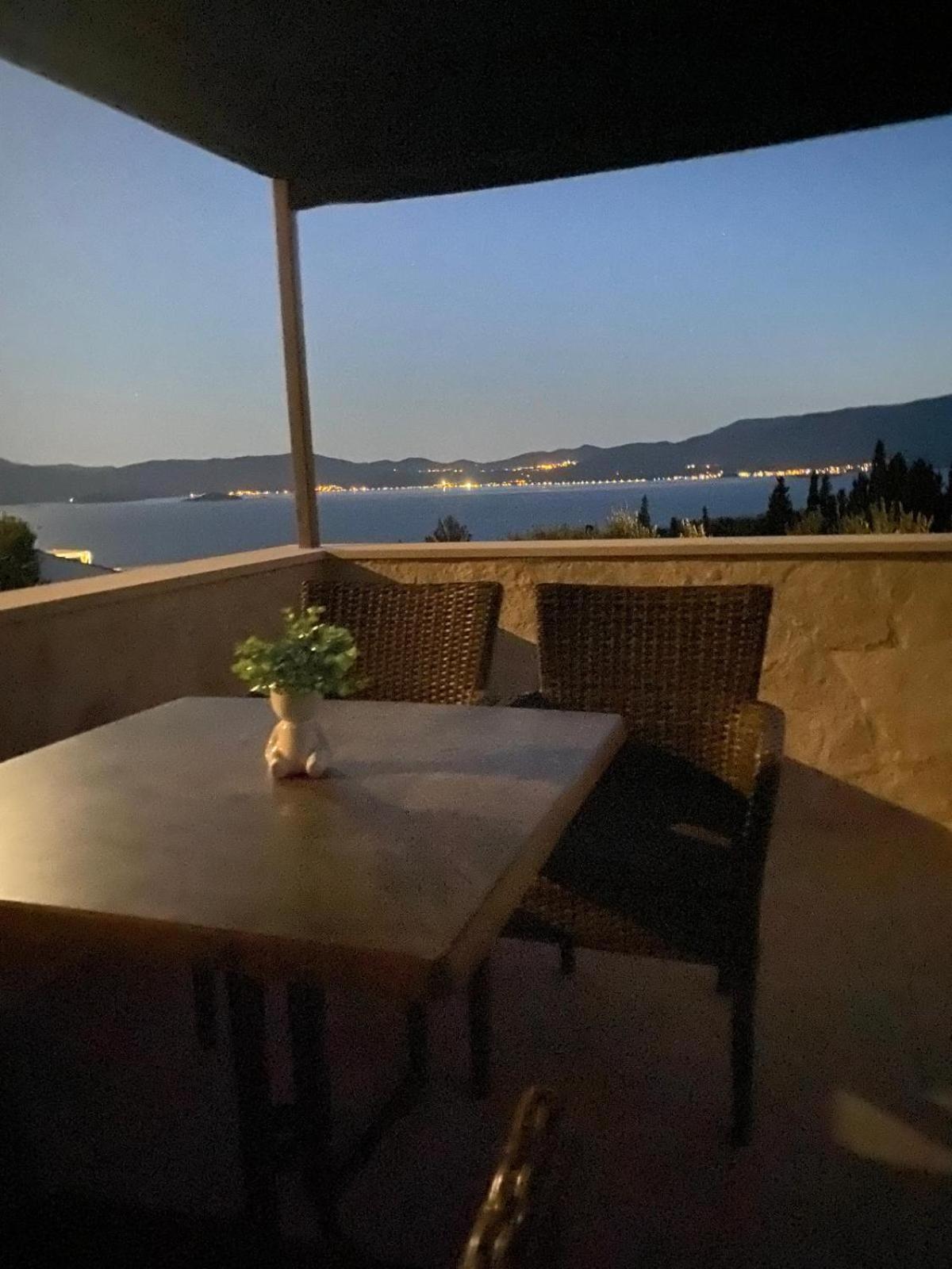 Apartmani Kremena Small Beach 200M Клек Екстериор снимка
