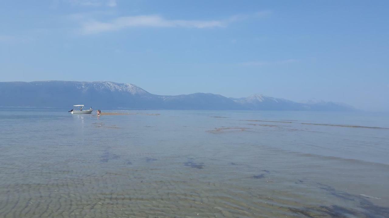 Apartmani Kremena Small Beach 200M Клек Екстериор снимка